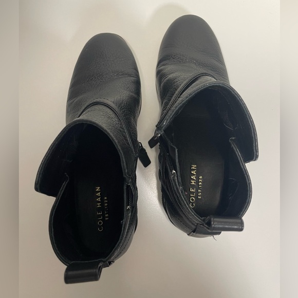 Cole Haan Pearlie Leather Ankle Bootie Heels Boots Zipper Round Toe Black 6.5B - Picture 8 of 8